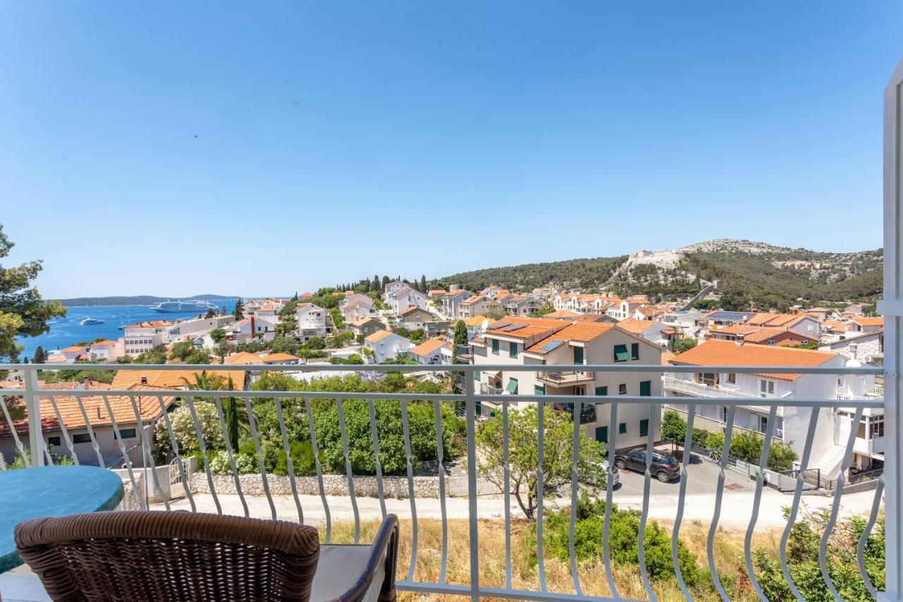 Apartments Luksa - Zf Hvar Hvar Town Exterior photo