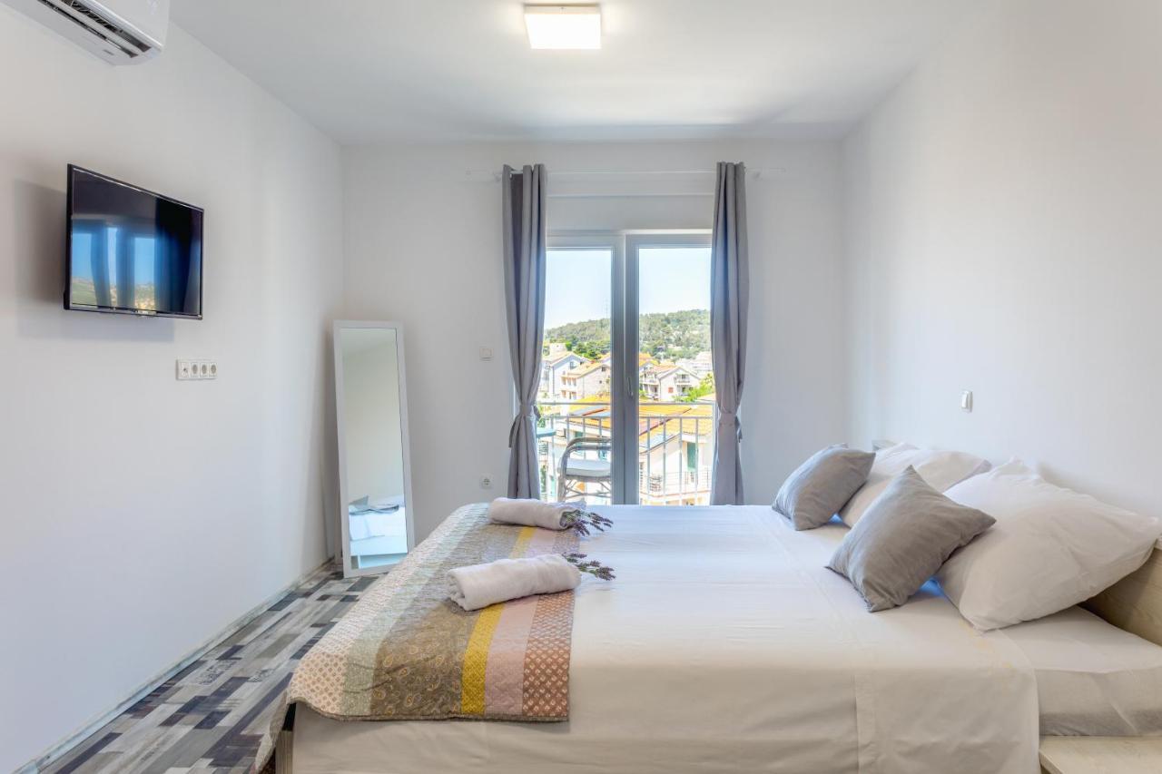 Apartments Luksa - Zf Hvar Hvar Town Exterior photo