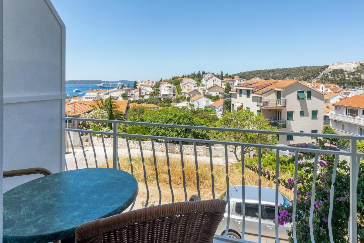 Apartments Luksa - Zf Hvar Hvar Town Exterior photo
